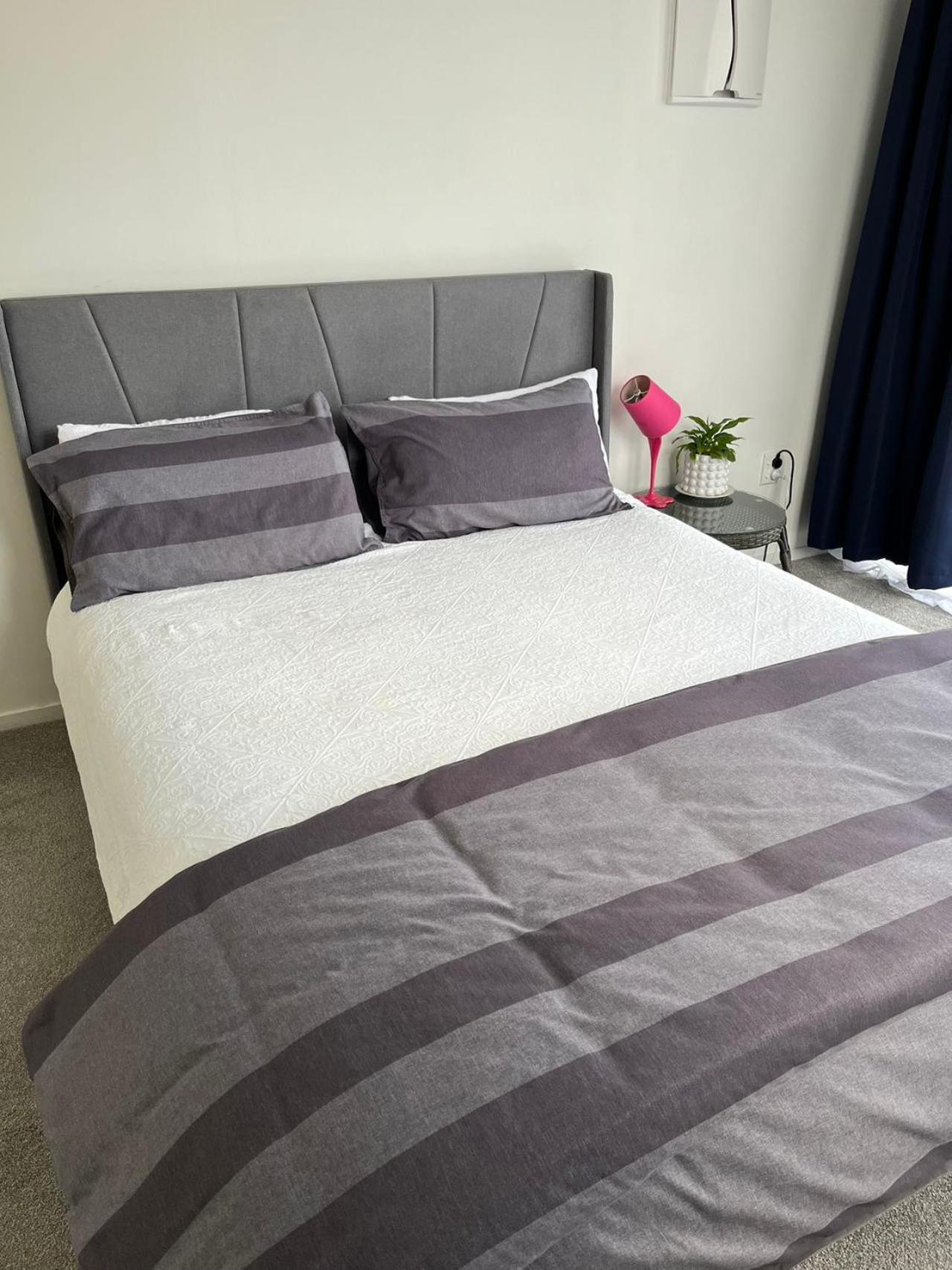 Totara Vale, Free Coffee, Parking And Wifi, Near Glenfield Mall And Highway 18,1 Auckland Bagian luar foto